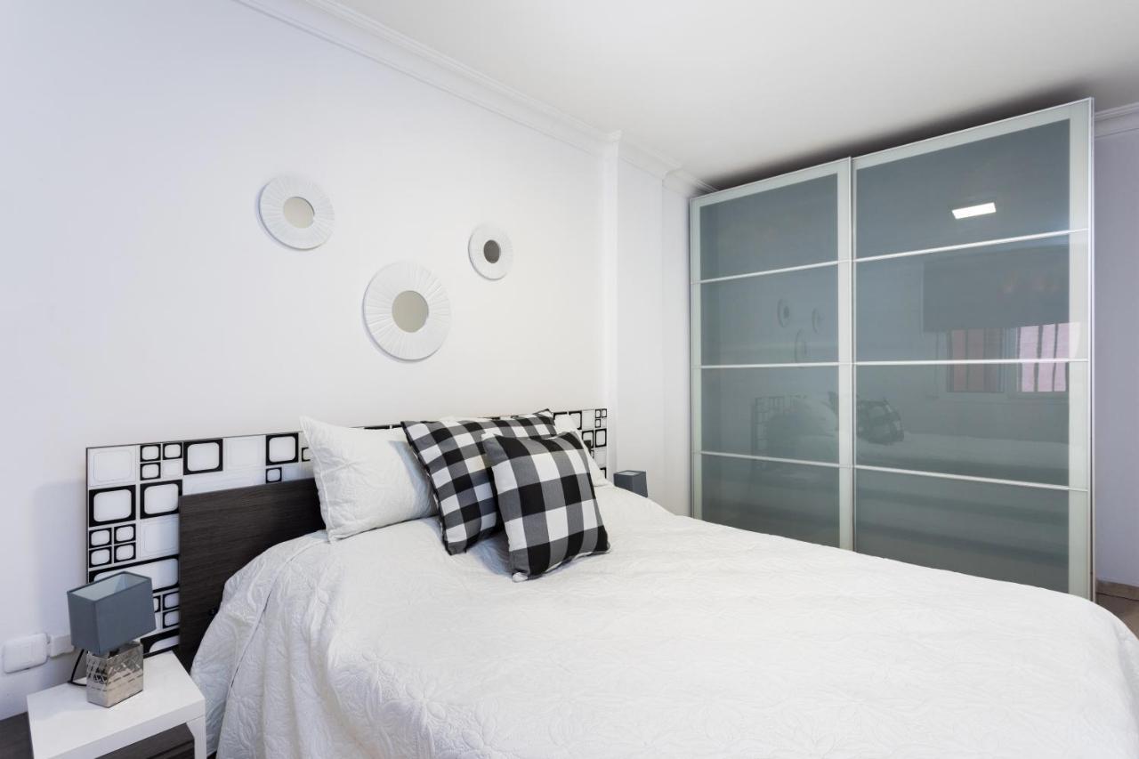 Home2Book Fantastic 160M2 Terrace Flat & Bbq Radazul Kültér fotó